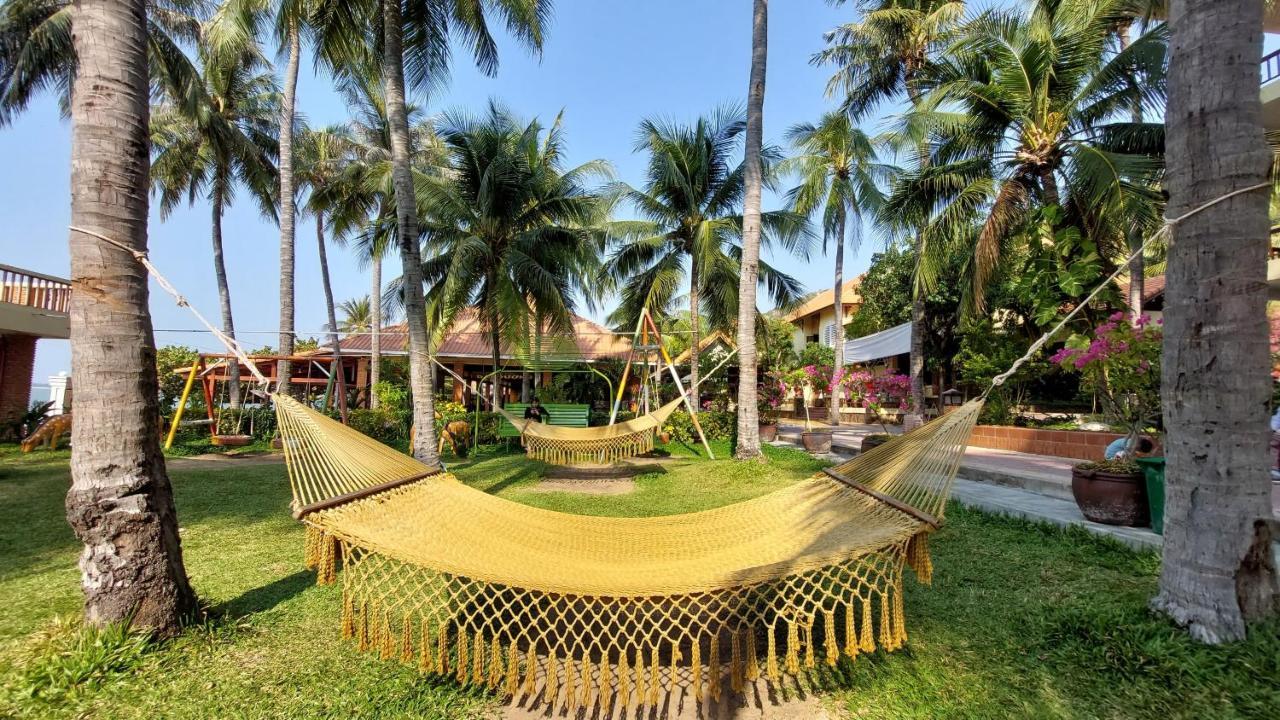 Hon Rom Central Beach Resort Mui Ne Bagian luar foto