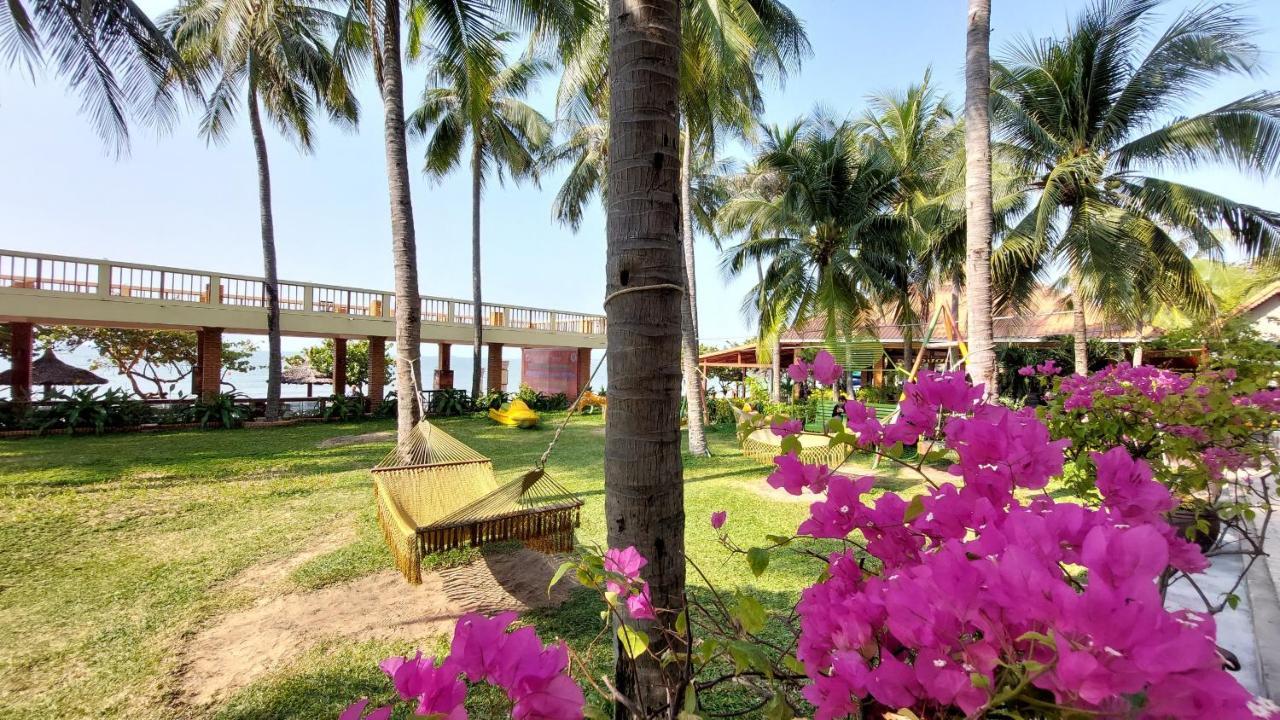 Hon Rom Central Beach Resort Mui Ne Bagian luar foto