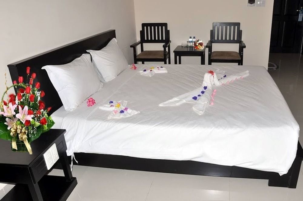 Hon Rom Central Beach Resort Mui Ne Bagian luar foto