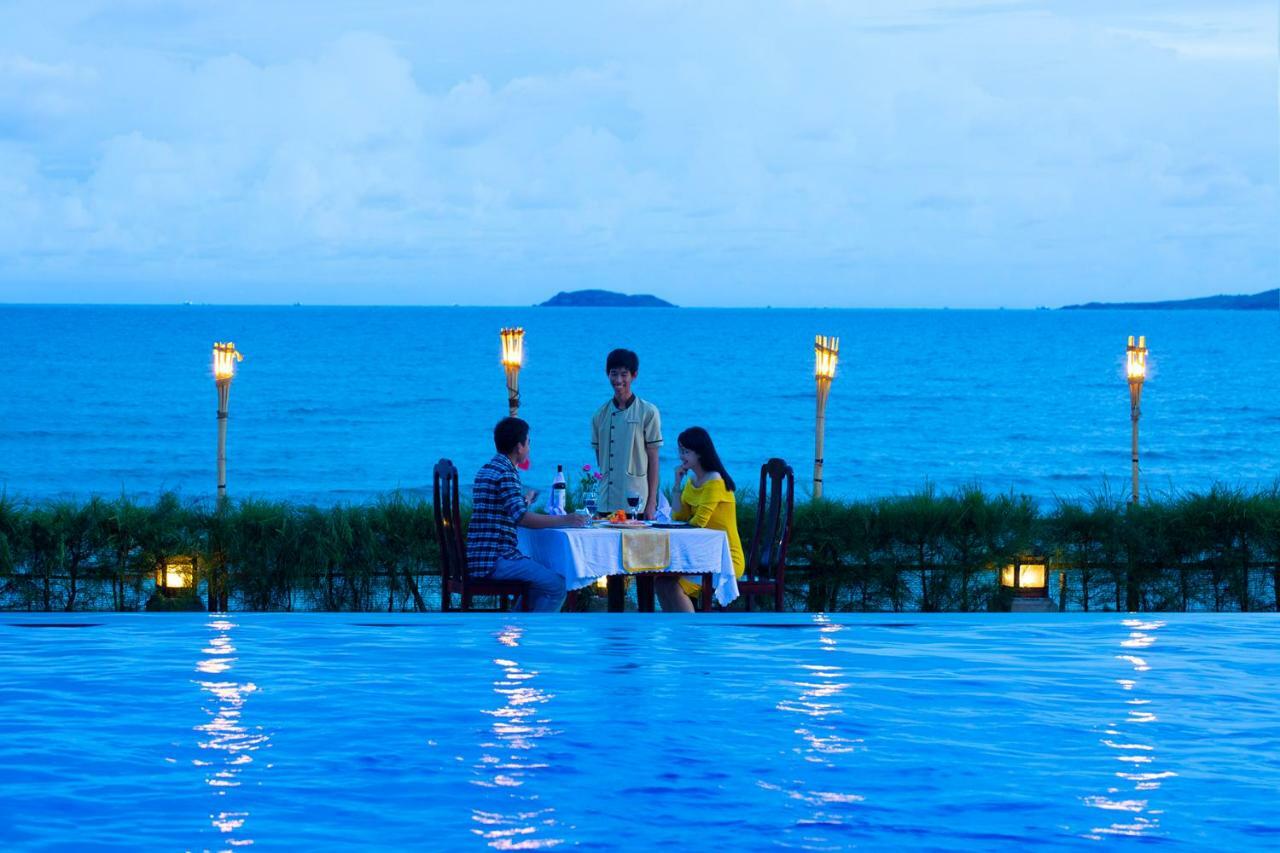 Hon Rom Central Beach Resort Mui Ne Bagian luar foto