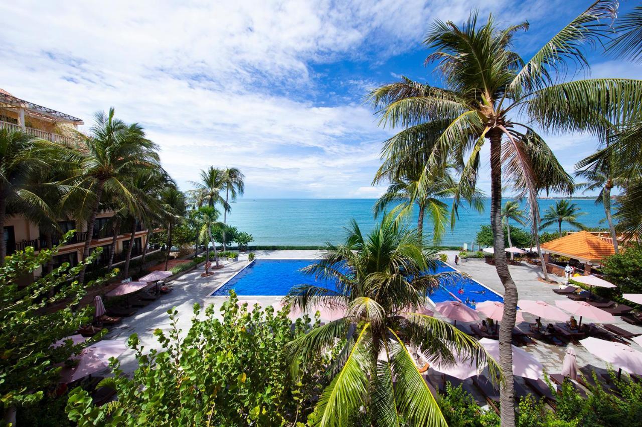 Hon Rom Central Beach Resort Mui Ne Bagian luar foto